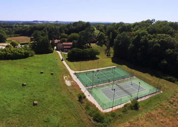 Domaene Mit Jacuzzi By Interhome Gavaudun