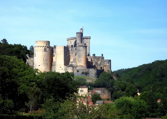 Domaene Mit Jacuzzi By Interhome Gavaudun